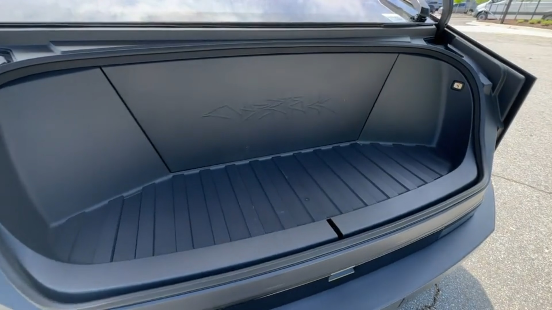 2024 Tesla Cybertruck Base