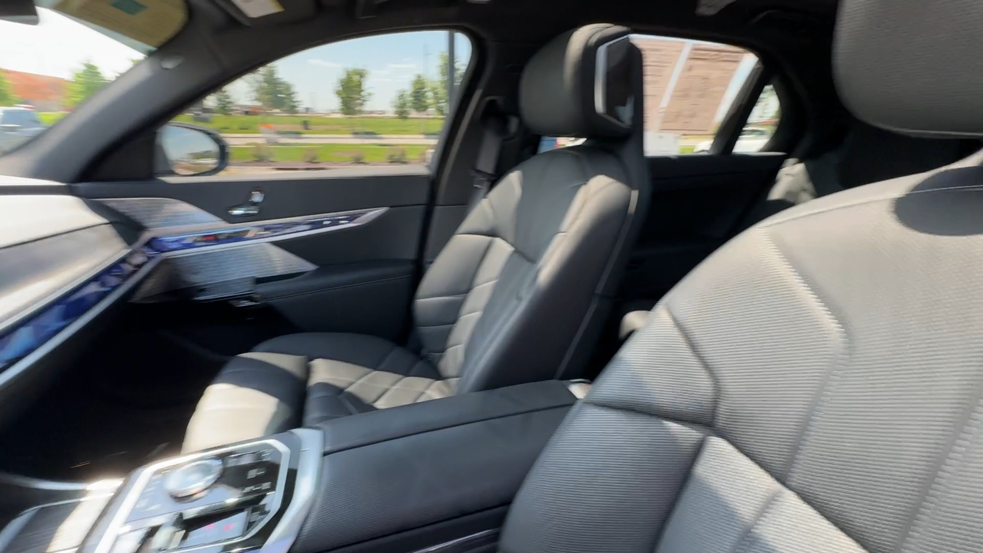 2023 BMW 760i xDrive