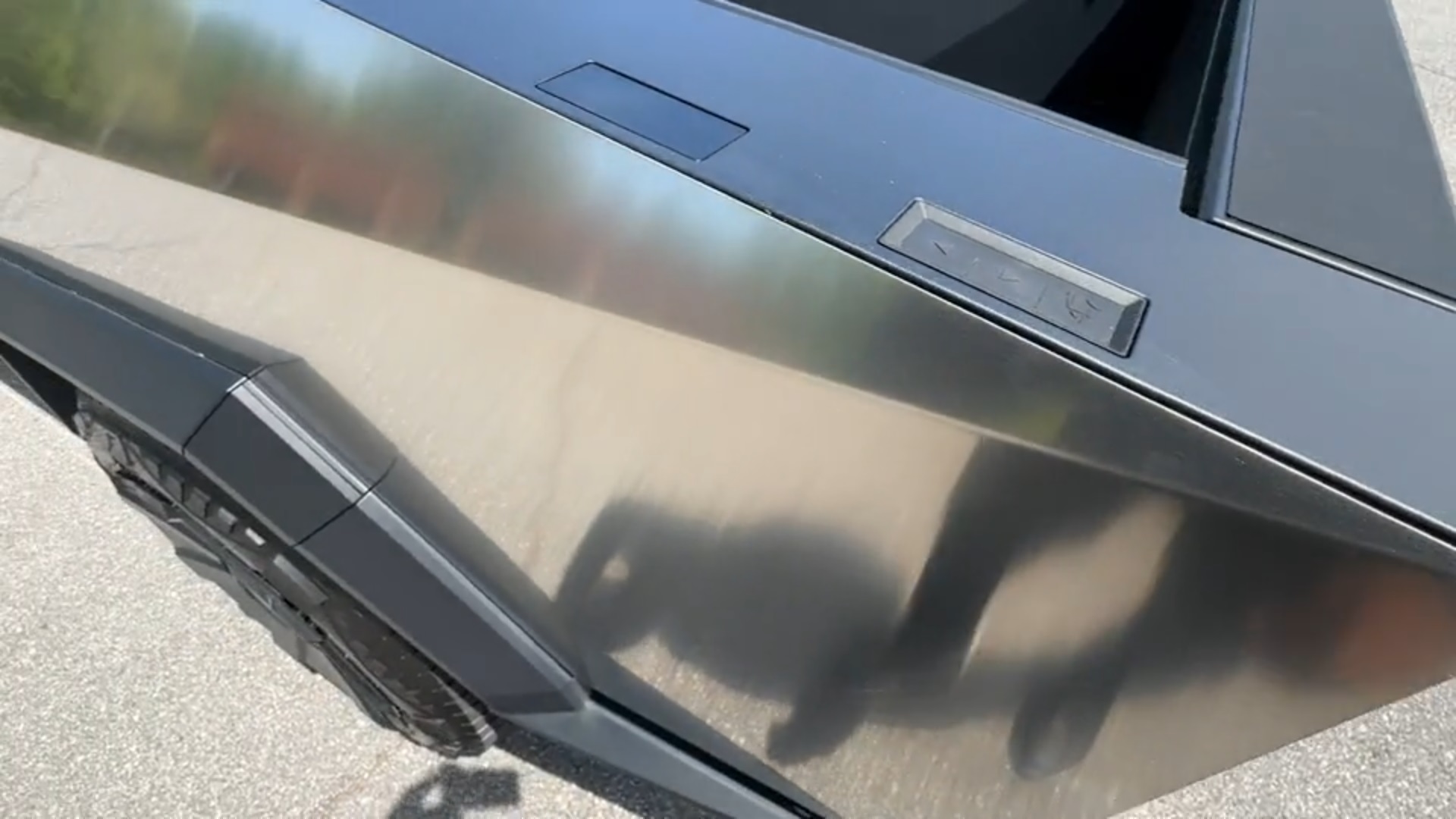 2024 Tesla Cybertruck Base