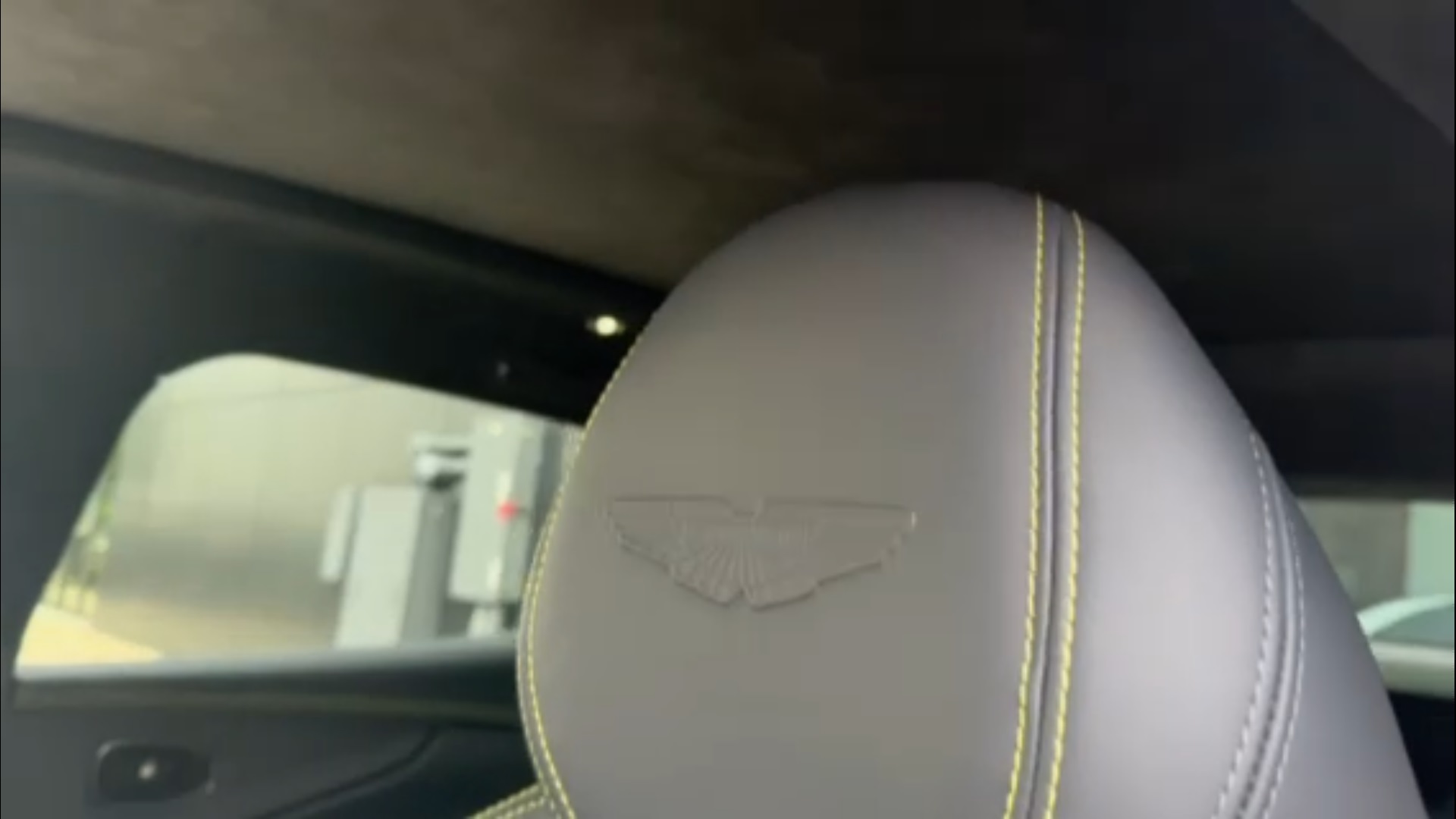 2024 Aston Martin DBX