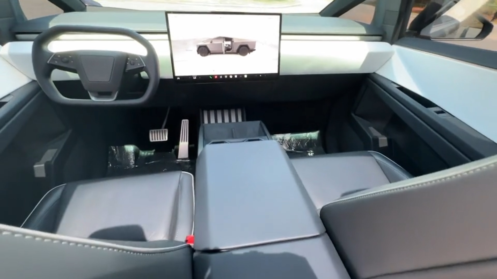 2024 Tesla Cybertruck Base