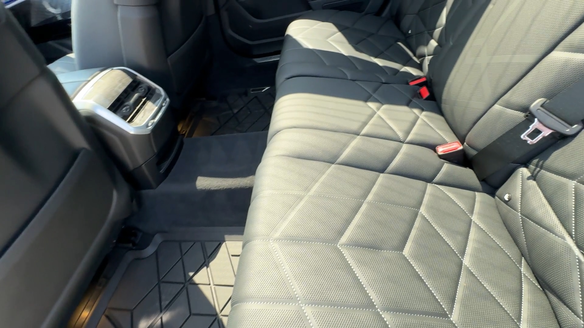 2023 BMW 760i xDrive