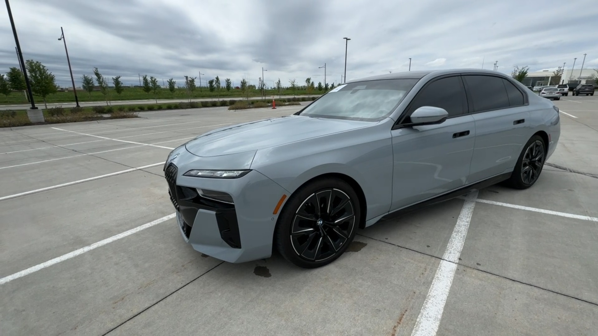 2023 BMW 760i xDrive