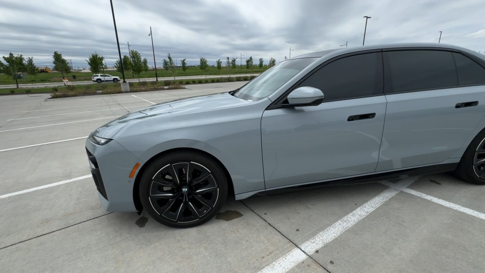 2023 BMW 760i xDrive