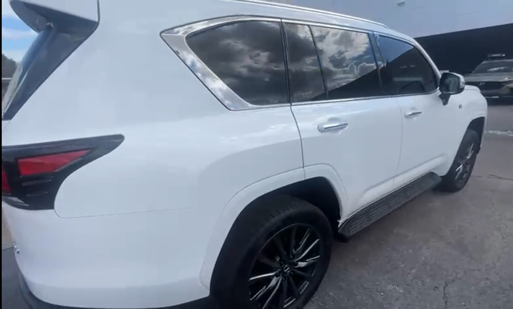 2025 Lexus LX 600 F Sport