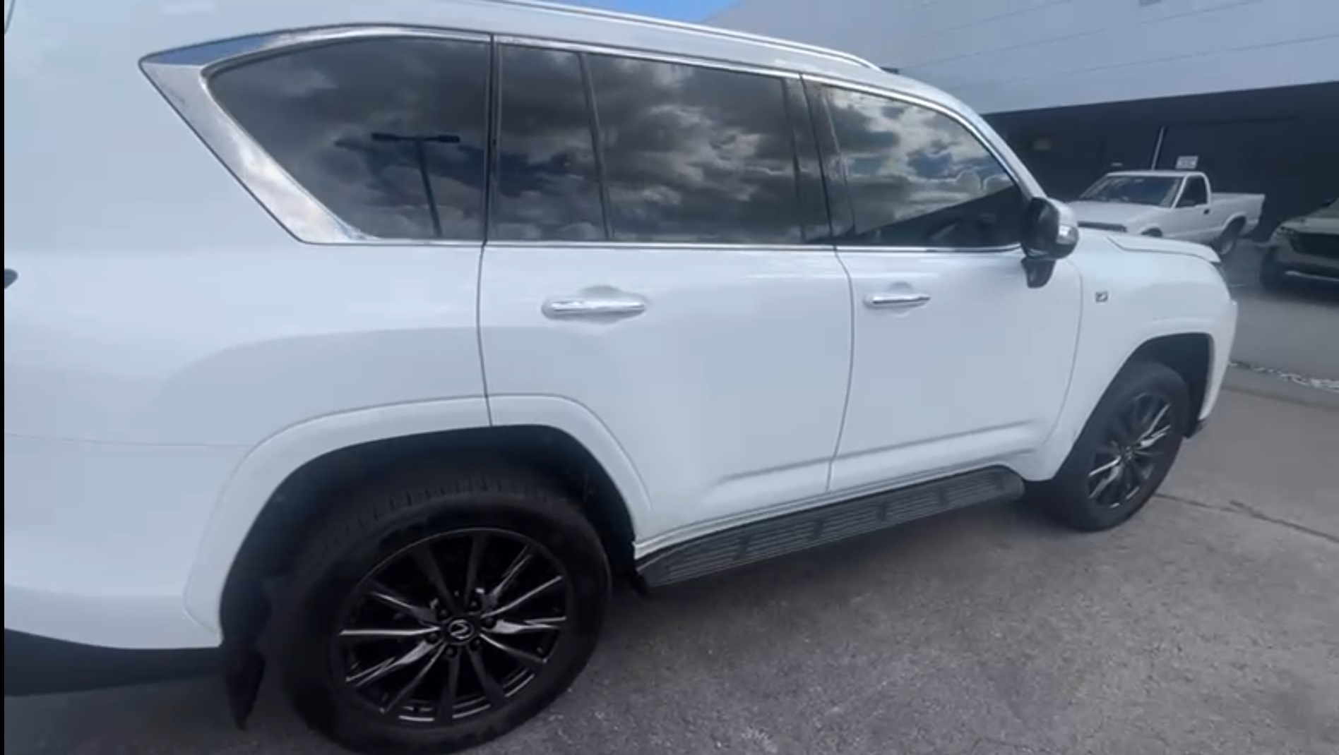 2025 Lexus LX 600 F Sport
