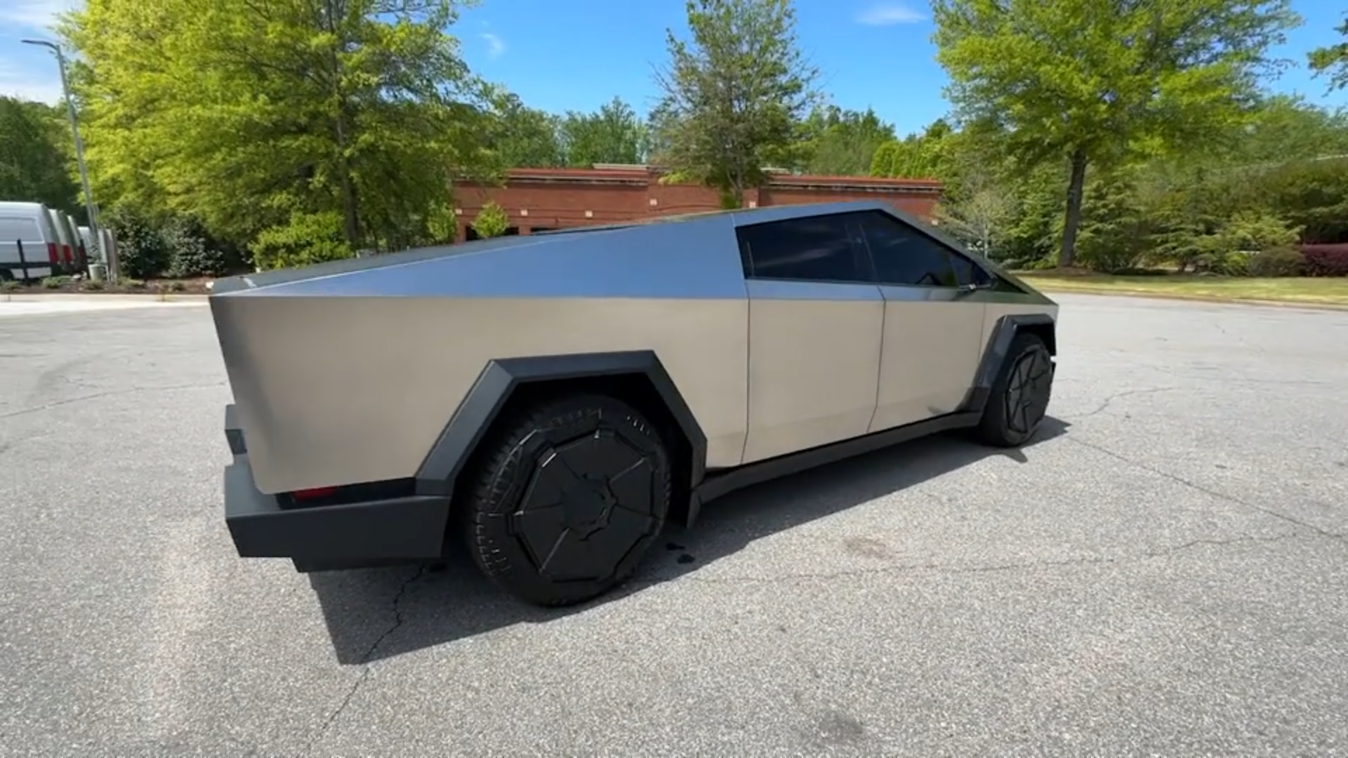 2024 Tesla Cybertruck Base