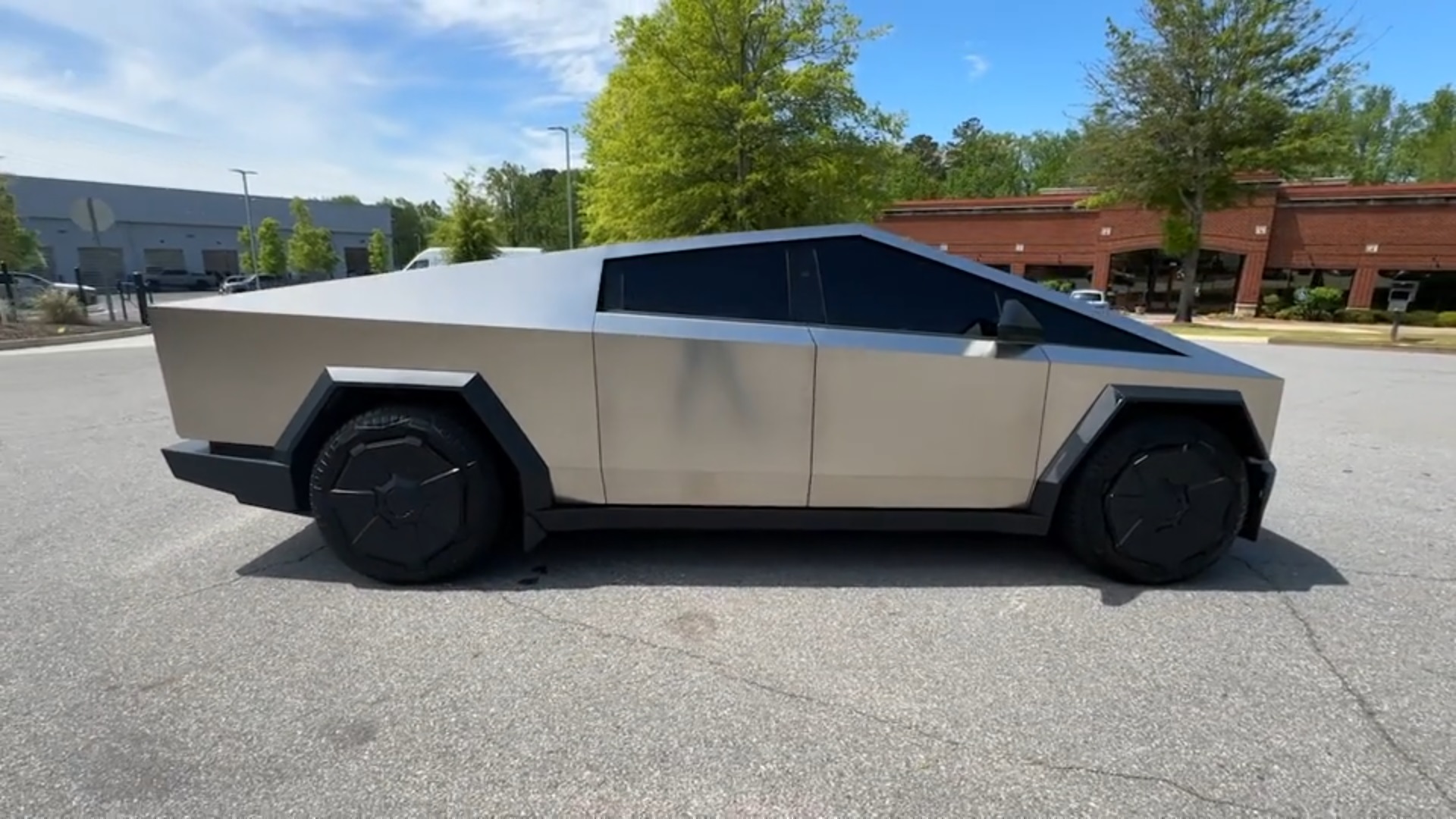 2024 Tesla Cybertruck Base