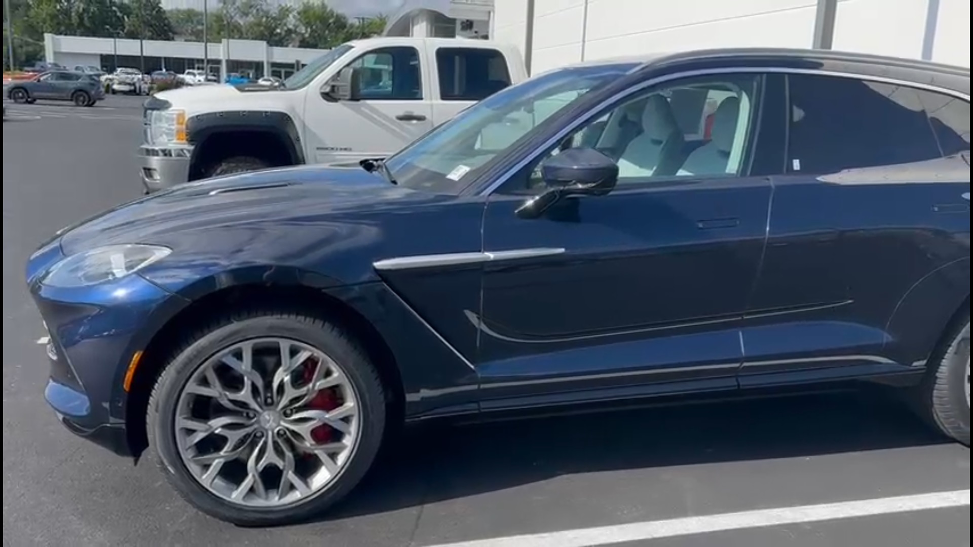 2021 Aston Martin DBX